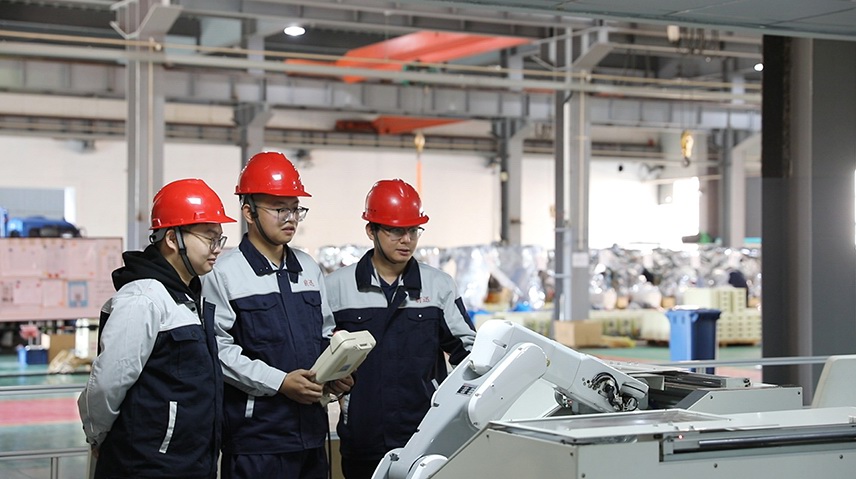 和同事協(xié)作，一起解決技術(shù)難題