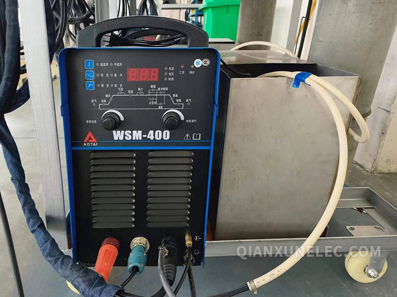 氬弧焊機
