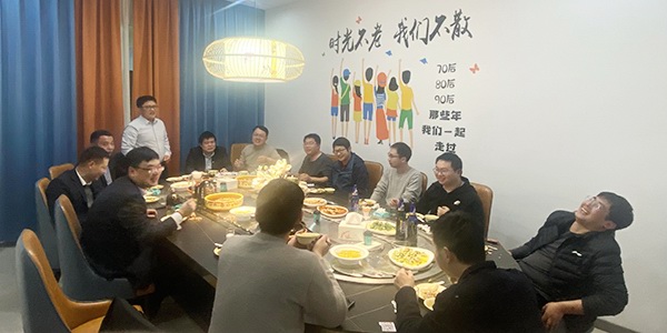 前迅市場部小聚——行而不輟、未來可期！