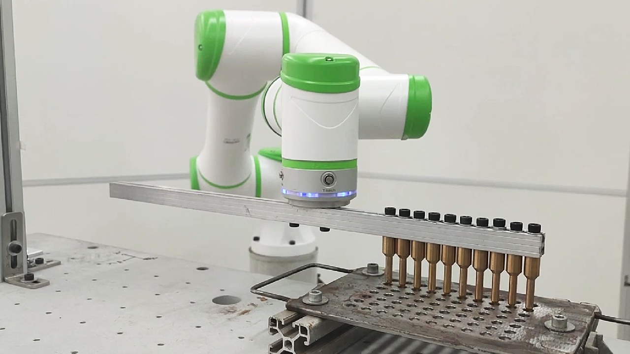 G6協(xié)作機器人硫化機上下料