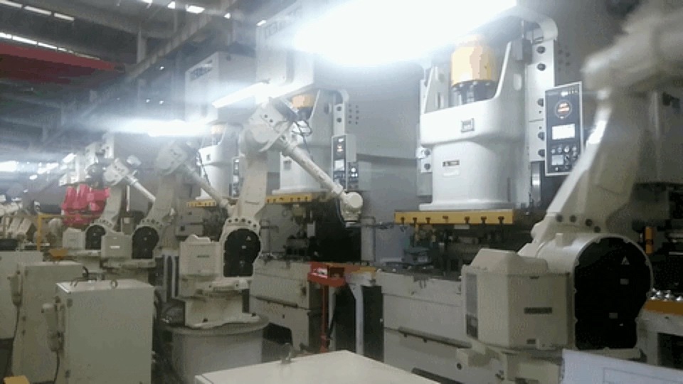 MC35機(jī)器人自動(dòng)化上下料沖壓車身零部件