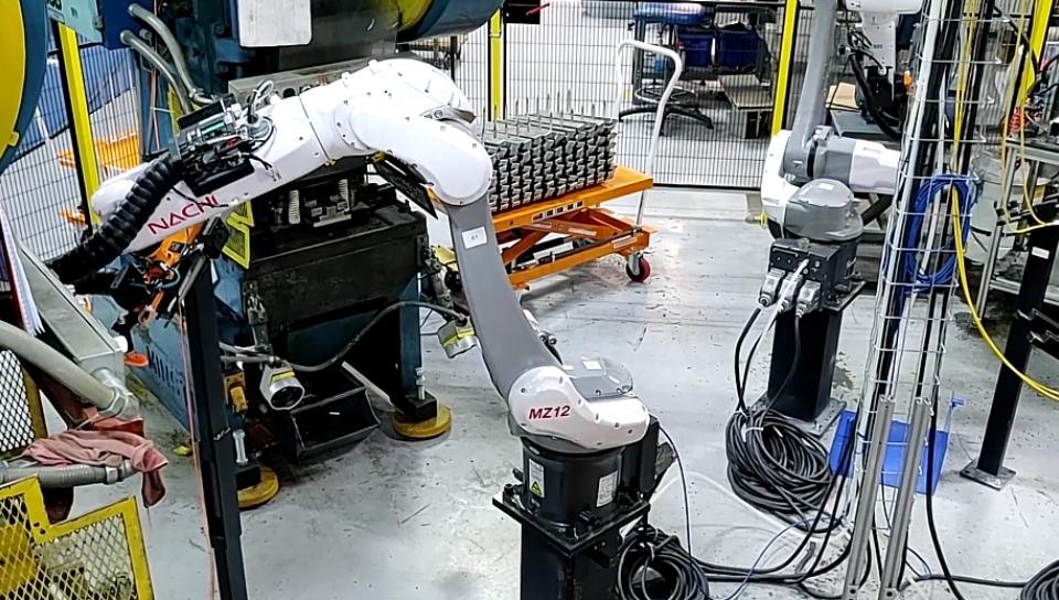 MZ12自動化折彎機上下取件