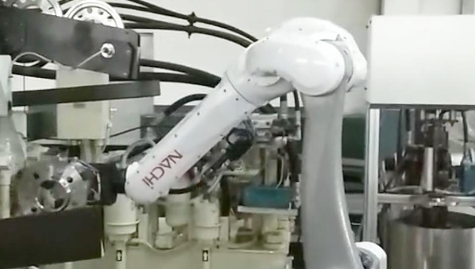 MZ12自動化上下料拾取盤類工件