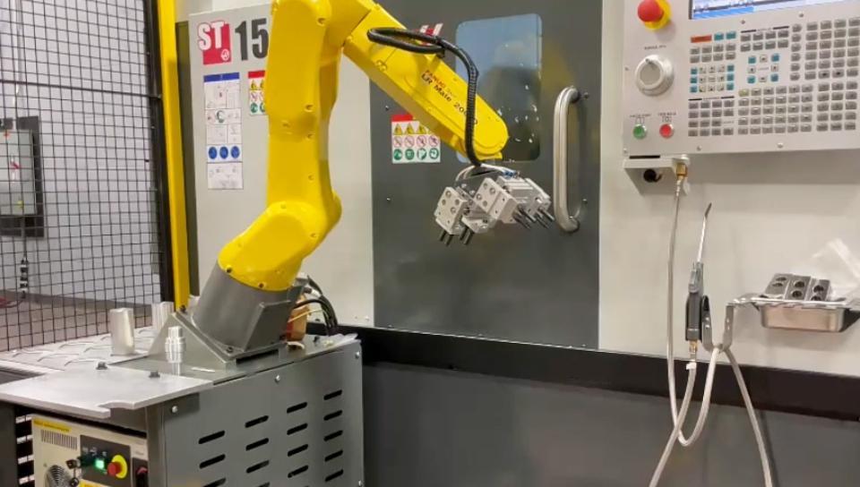 LR Mate 200iD/7L機床自動上下料搬運加工件